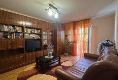 2 cam, etaj 2, 58 mp., decomandat, 2 balcoane, Cuza Voda