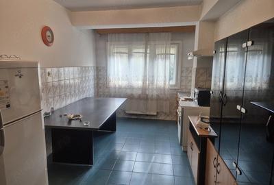 Casă cu 9 camere cu Teren 103 Mp în Ultracentral - 4