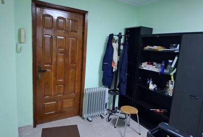 Spațiu comercial, de 25 mp, în Valea Moșneagului