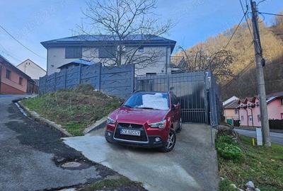 Casa cu etaj Vila - 1