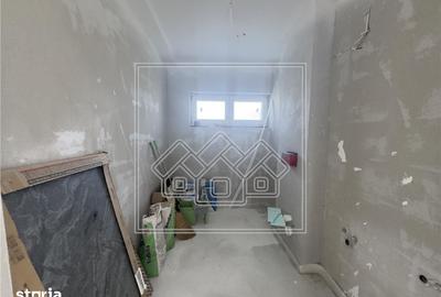 Apartament cu 3 camere în Cristian - 12