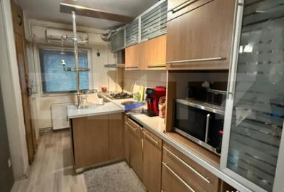 Apartament cu 4 camere decomandat în 9 Mai - 1