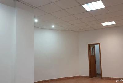 Inchiriez spatiu comercial 40 mp,central,str.G-ral Magheru,langa BCR,Ramnicu Valcea,550 euro. - 10