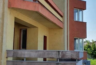 Casă individuală cu 15 camere cu Teren 1500 Mp în Voluntari - 3