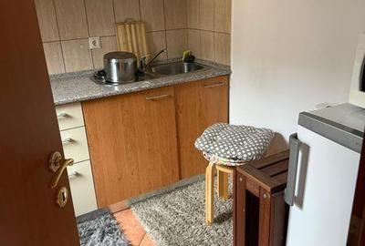 Garsonieră decomandată în Central - 1