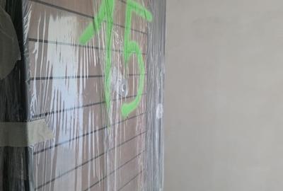 Apartament cu 2 camere decomandat în Baza 3 - 4