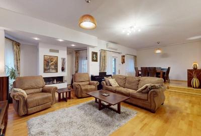 Casă cu 8 camere cu Canalizare în Nord - 1