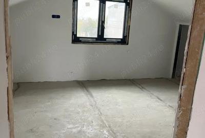 Casă cu 5 camere cu Teren 1000 Mp în Berteștii de Jos - 9