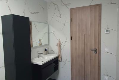 Casă cu 3 camere în Aluniș