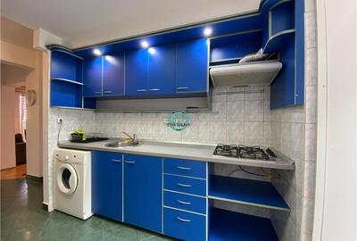 Apartament cu 3 camere decomandat, mobilat în 7 Noiembrie - 9