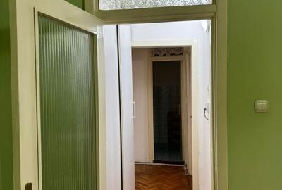 Girocului-Spitalul judetean | 3 Camere | Decomandat | Centrala proprie | Boxa - 12