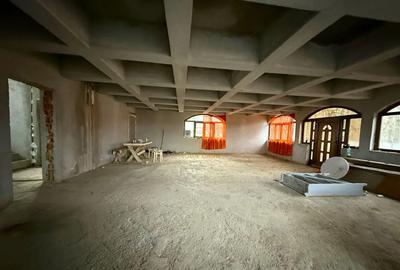 Casă cu 12 camere în Central - 5