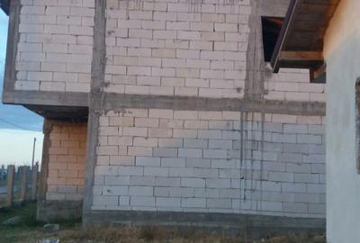 Casă cu 4 camere cu Teren 655 Mp în Braniștea - 10