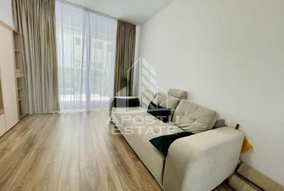 Apartament cu 3 camere,centrala si curte proprie ,in Dumbravita
