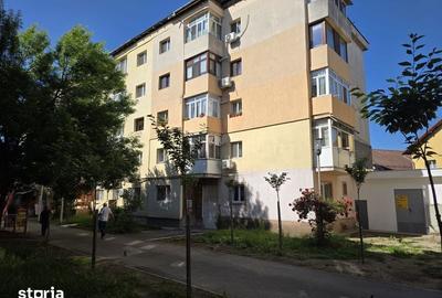 Apartament cu 3 camere decomandat în Central - 2