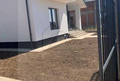 Vila Tunari I zona centrala I 5 camere - 6