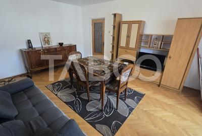 Apartament decomandat de inchiriat Terezian 2 camere etaj intermediar