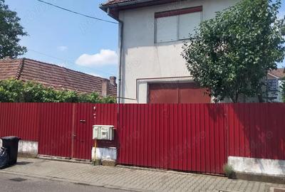 Casă cu 4 camere cu Teren 380 Mp în Unirii - 1
