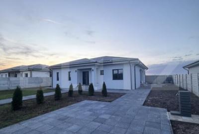 Casa parter, 127 mp utili, la cheie, 600 mp teren, Pielesti - 1