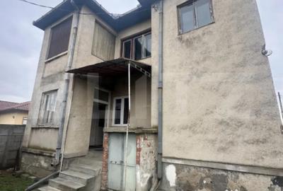 Casă cu 4 camere cu Teren 1371 Mp în Păulești - 7