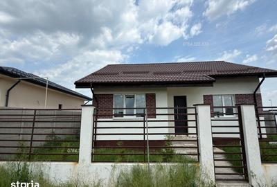 Casă cu 3 camere decomandat cu Teren 356 Mp în Berceni