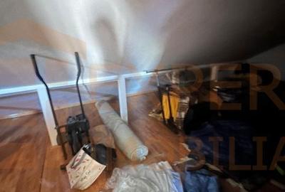 Casă cu 10 camere cu Teren 1000 Mp în Km 4 - 5
