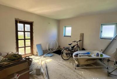 Casă cu 3 camere cu Teren 1000 Mp în Central - 8