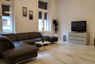 Apartament cu 3 camere semidecomandat în Central - 2