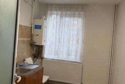 Apartament cu 2 camere decomandat în Calea București - 1