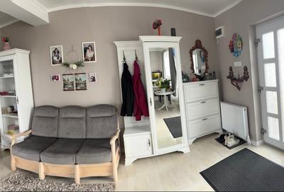 Casă individuală cu 3 camere cu Canalizare în Central - 2