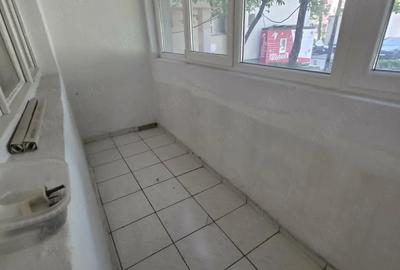 Apartament cu 3 camere semidecomandat în Metalurgiei - 2