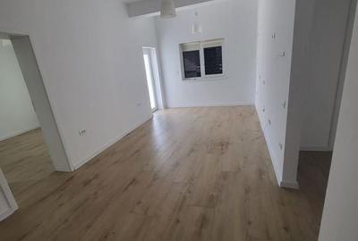 SAD cu 3 camere/acces exterior -Kaufland - 22