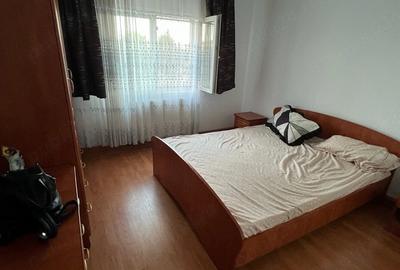 Apartament cu 2 camere decomandat în Micro 12 - 2