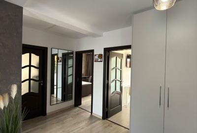 Apartament cu 3 camere decomandat în Exterior Vest - 4