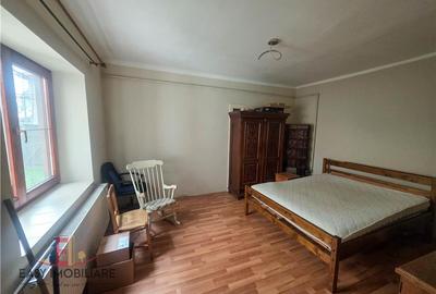 Casă cu 4 camere cu Teren 105 Mp în Ultracentral - 2