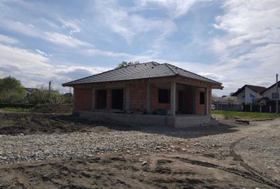 Casă cu 3 camere cu Teren 500 Mp în Central - 3