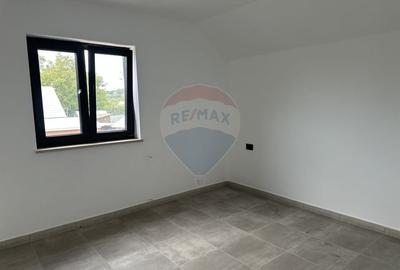 Casă individuală cu 5 camere cu Garaj în Rediu - 7