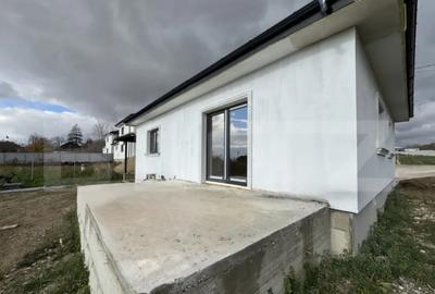 Casă cu 3 camere cu Teren 600 Mp în Central - 2