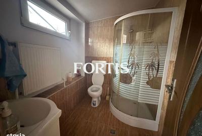 Casă cu 3 camere cu Teren 332 Mp în Central - 2