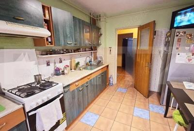 Apartament cu 4 camere decomandat în Central - 4
