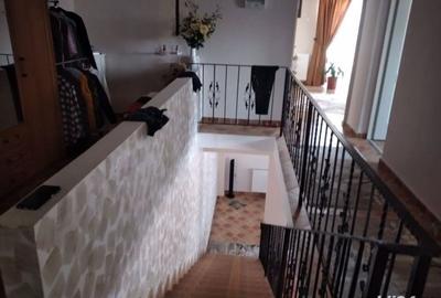 Casă cu 4 camere cu Teren 1453 Mp în Sculeni - 4