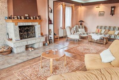 Casă cu 6 camere cu Teren 1500 Mp în Feldioara - 2