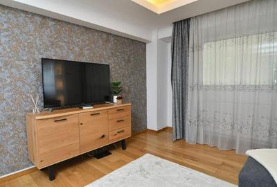 Apartament cu 3 camere decomandat în 13 Septembrie - 15