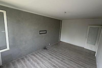 Apartament cu 3 camere decomandat în Rahova - 3