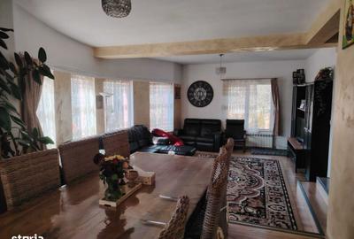 Casă cu 5 camere cu Teren 3125 Mp în Central - 5