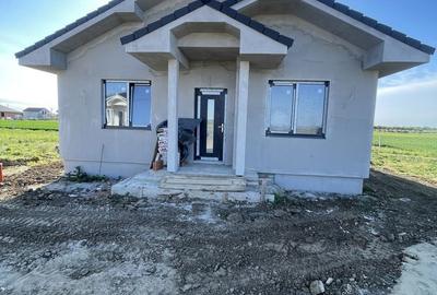 Casă cu 3 camere în Borș - 7