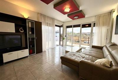 Apartament cu 2 camere semidecomandat, mobilat în Zorilor