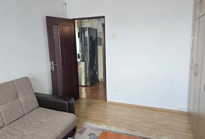 Apartament cu 2 camere decomandat în Micro 15 - 5