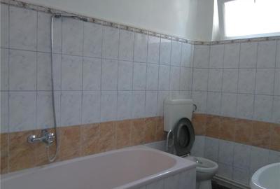Spațiu comercial, de 143 mp, în Central - 5
