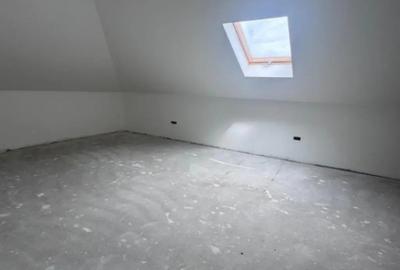 Casă cu 5 camere cu Teren 800 Mp în Horodnic - 3